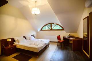 Отели типа «постель и завтрак» Złota Jesień Картузы Двухместный номер с 1 кроватью и собственной ванной комнатой-2