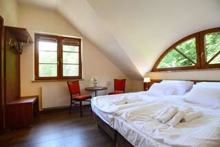 Отели типа «постель и завтрак» Złota Jesień Картузы Двухместный номер с 1 кроватью и собственной ванной комнатой-3